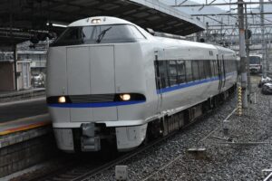 「特急サンダーバード」予約方法を解説！予約はいつから可能？割引はある？予約なしでの乗車方法も！