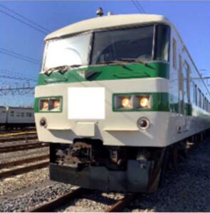 【185系運転】特急とちぎ1号が運転・時刻表・停車駅 全席指定席特急として運転