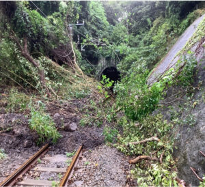 【台風13号】外房線・内房線で土砂崩れなど被害状況まとめ 9日は終日運転見合わせ