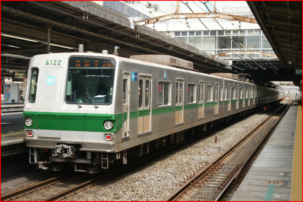営団地下鉄千代田線と常磐線直通運転イメージ