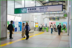 秋葉原から岩本町までの徒歩での乗り換え方法を解説　JR・日比谷線・つくばエクスプレス・都営新宿線