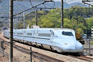 新幹線の寿命は何年?短い?一方でなかなか廃車されない車両も